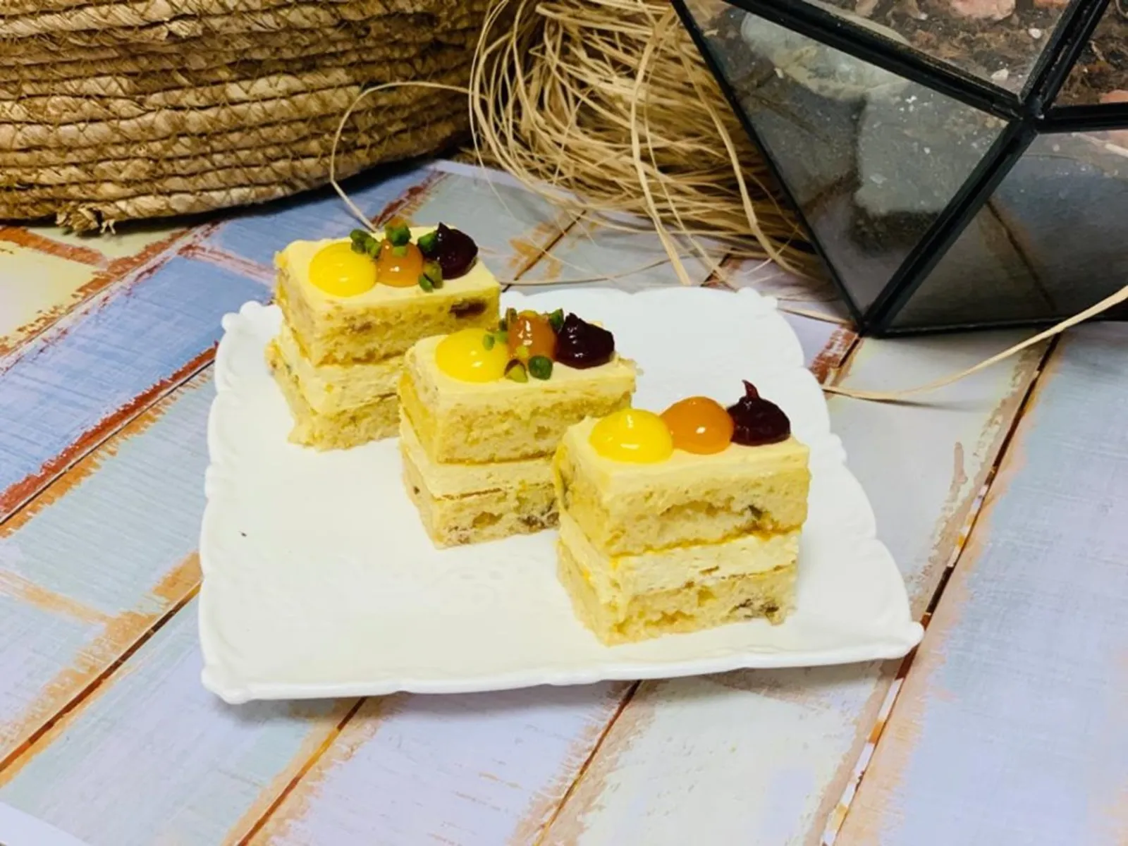 Makaronlu Beyaz Çikolatalı Pasta